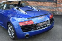 USED 2015 15 AUDI R8 5.2 FSI V10 Spyder 2dr Petrol S Tronic quattro Euro 5 (525 ps) LOW MILES / DIAMOND STITCHING