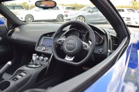 USED 2015 15 AUDI R8 5.2 FSI V10 Spyder 2dr Petrol S Tronic quattro Euro 5 (525 ps) LOW MILES / DIAMOND STITCHING