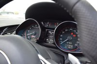 USED 2015 15 AUDI R8 5.2 FSI V10 Spyder 2dr Petrol S Tronic quattro Euro 5 (525 ps) LOW MILES / DIAMOND STITCHING
