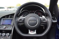 USED 2015 15 AUDI R8 5.2 FSI V10 Spyder 2dr Petrol S Tronic quattro Euro 5 (525 ps) LOW MILES / DIAMOND STITCHING