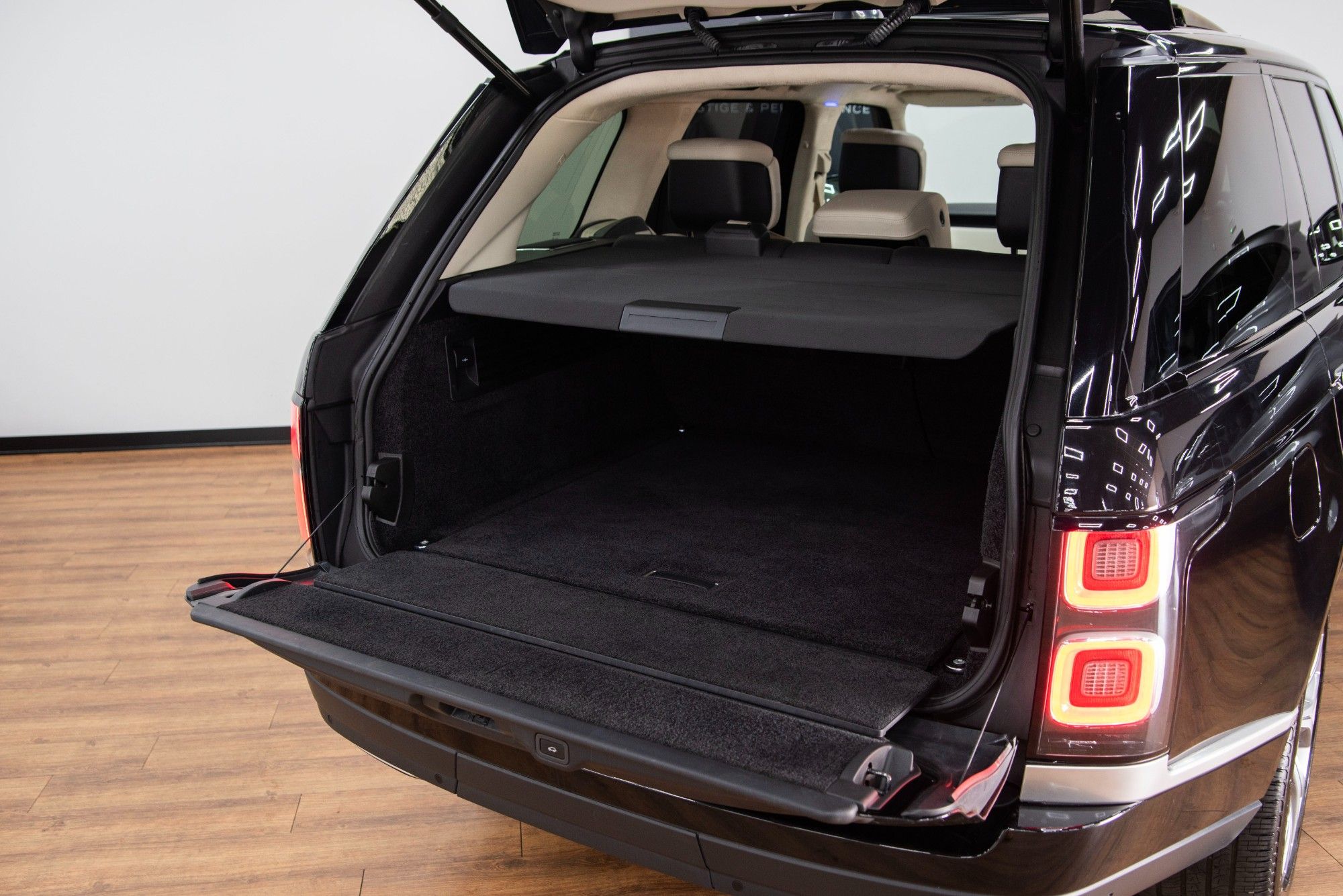 USED 2019 LAND ROVER RANGE ROVER 4.4 SD V8 Autobiography 