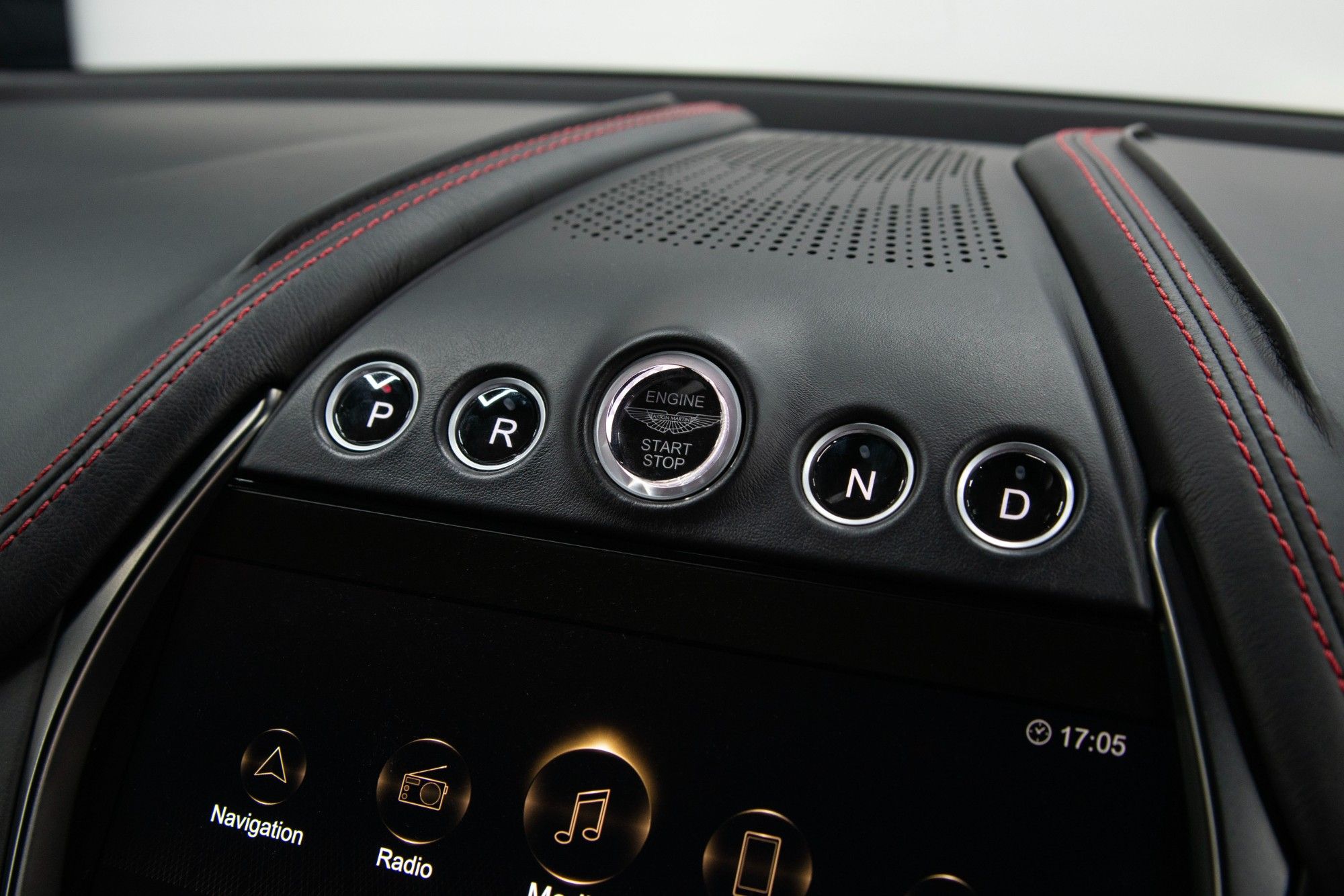 USED 2020 70 ASTON MARTIN DBX 4.0 V8  