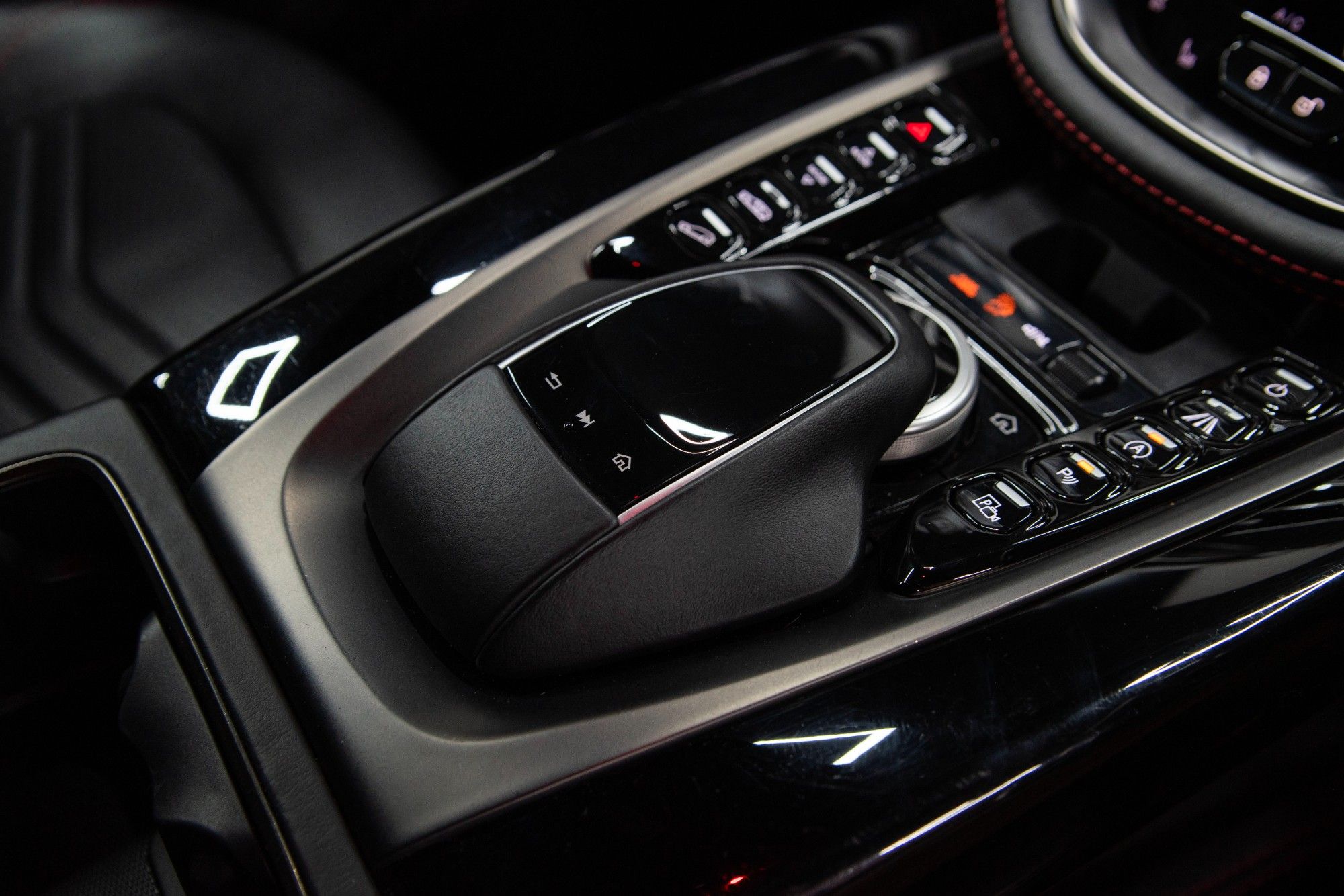 USED 2020 70 ASTON MARTIN DBX 4.0 V8  