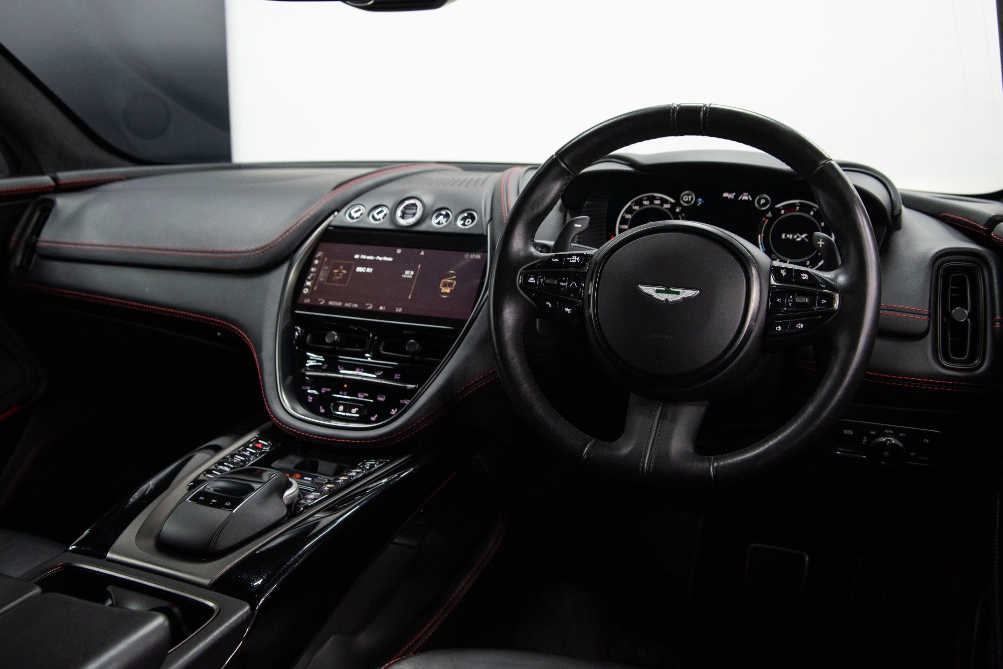 USED 2020 70 ASTON MARTIN DBX 4.0 V8  