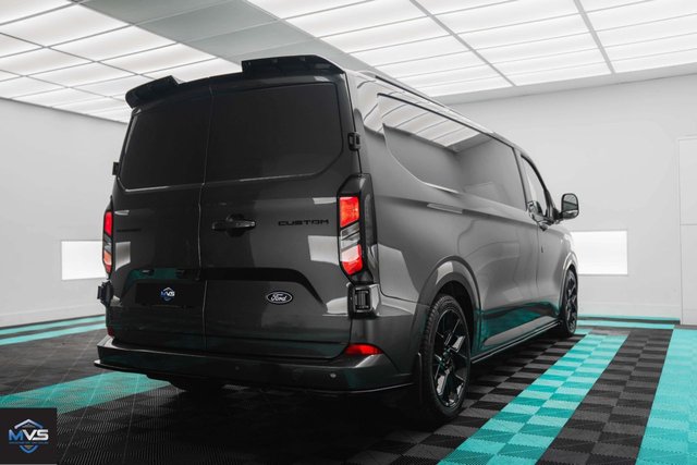 2024 Ford Transit Custom - Photo 4
