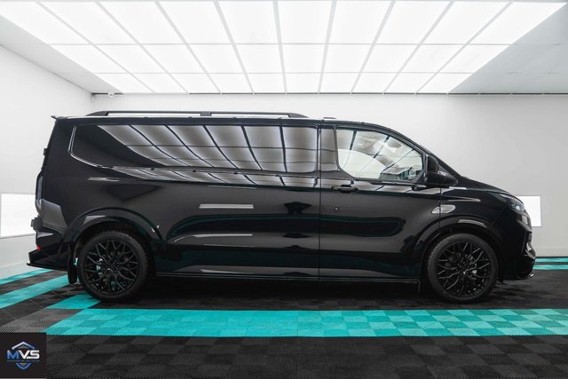 2024 Ford Transit Custom - Photo 2