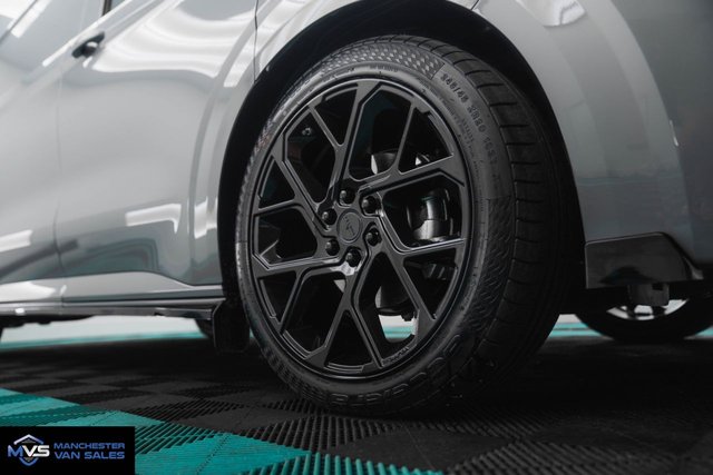 2026 Volkswagen Transporter - Photo 2