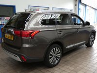 USED 2020 70 MITSUBISHI OUTLANDER 2.0 MIVEC Exceed SUV 5dr Petrol CVT 4WD Euro 6 (s/s) (150 ps) STUNNING EXAMPLE 7 SEATS SAT NAV LEATHER HEATED SEATS REAR VIEW CAMERA 1 OWNER EXCELLENT SERVICE HISTORY MITSUBISHI WARRANTY TILL NOV 2025