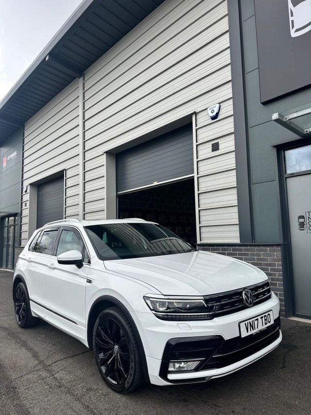 2017 17 Volkswagen Tiguan 2.0 TDI BlueMotion Tech R-Line SUV 5dr Diesel DSG Euro 6 (s/s) (150 ps)