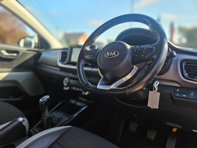 View our KIA STONIC