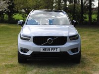 USED 2019 19 VOLVO XC40 2.0 T5 R-Design Pro SUV 5dr Petrol Auto AWD Euro 6 (s/s) (247 ps) www.suffolkcarcentre.co.uk - Located at Ilketshall