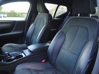 USED 2019 19 VOLVO XC40 2.0 T5 R-Design Pro SUV 5dr Petrol Auto AWD Euro 6 (s/s) (247 ps) www.suffolkcarcentre.co.uk - Located at Ilketshall