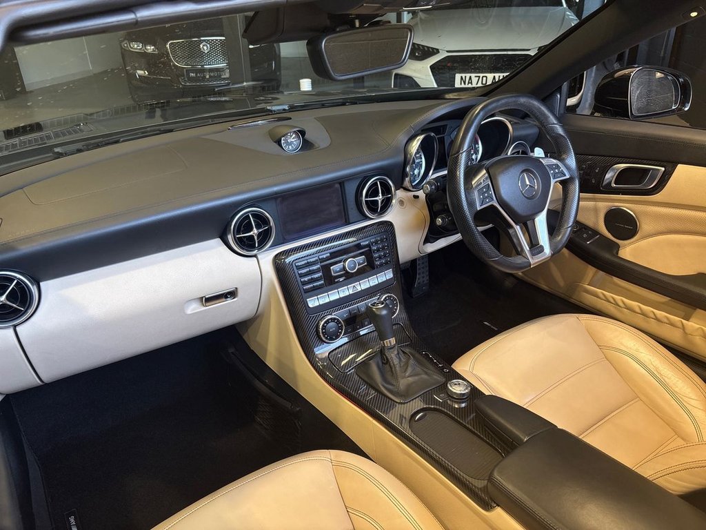 USED 2013 E MERCEDES-BENZ SLK 5.5 5.5 SLK55 V8 AMG Convertible 2dr Petrol SpdS+7GT Euro 5 (s/s) (421 ps) 2d AUTO 415 BHP STUNNING HISTORY|HARMAN/KARDON
