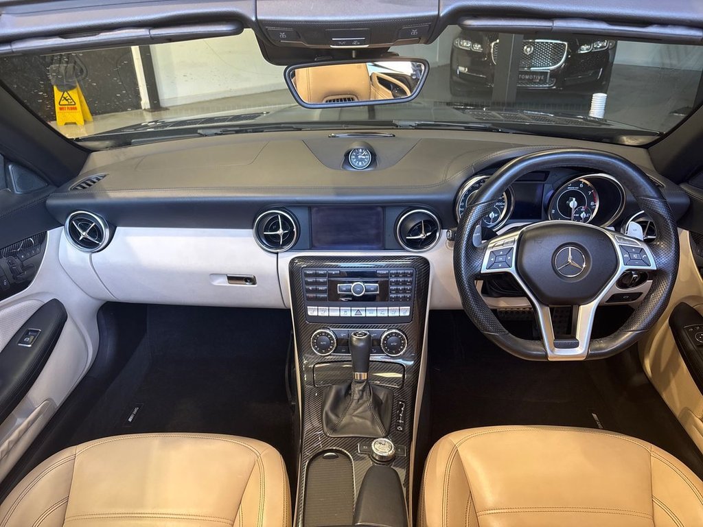 USED 2013 E MERCEDES-BENZ SLK 5.5 5.5 SLK55 V8 AMG Convertible 2dr Petrol SpdS+7GT Euro 5 (s/s) (421 ps) 2d AUTO 415 BHP STUNNING HISTORY|HARMAN/KARDON