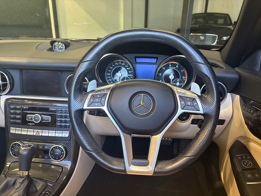 USED 2013 E MERCEDES-BENZ SLK 5.5 5.5 SLK55 V8 AMG Convertible 2dr Petrol SpdS+7GT Euro 5 (s/s) (421 ps) 2d AUTO 415 BHP STUNNING HISTORY|HARMAN/KARDON