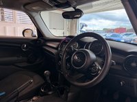 USED 2018 18 MINI HATCH 1.5 Cooper D Hatchback 5dr Diesel Manual Euro 6 (s/s) (116 ps)+2KEYS+HISTORY+MEDIA+NAVIGATION+PARK CONTROL SENSORS AND CAMERA+BLUETOOTH 2KEYS+HISTORY+ALLOYS+BLUETOOTH+MEDIA+AIRCON+USB+AUX+DAB+ELEC WINDOWS+PAS+HPI CLEAR