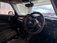 USED 2018 18 MINI HATCH 1.5 Cooper D Hatchback 5dr Diesel Manual Euro 6 (s/s) (116 ps)+2KEYS+HISTORY+MEDIA+NAVIGATION+PARK CONTROL SENSORS AND CAMERA+BLUETOOTH 2KEYS+HISTORY+ALLOYS+BLUETOOTH+MEDIA+AIRCON+USB+AUX+DAB+ELEC WINDOWS+PAS+HPI CLEAR