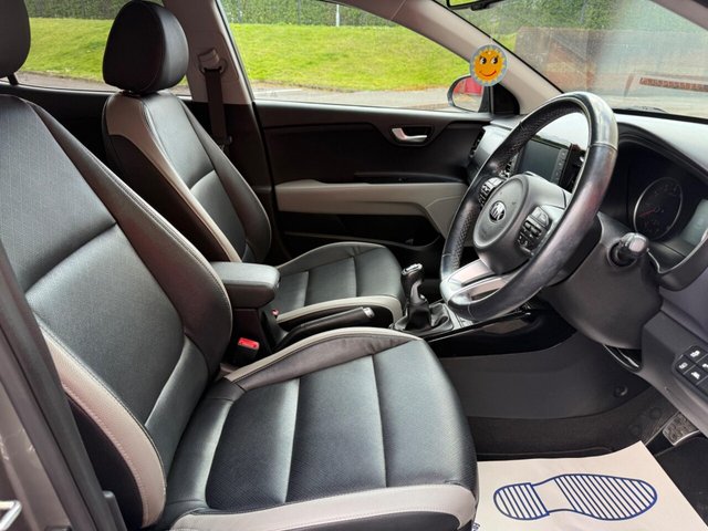 2019 KIA STONIC - Photo 12