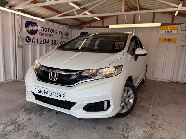 View our Honda Jazz 1.3 i-VTEC SE Navi Hatchback 5dr Petrol CVT Euro 6 (s/s) (102 ps)+FSH 7 STAMPS+2 KEYS+NAVIGATION+BLUETOOTH+AIRCON+ALLOYS+MEDIA+AUX+USB+