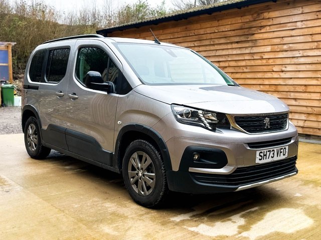 View our PEUGEOT RIFTER