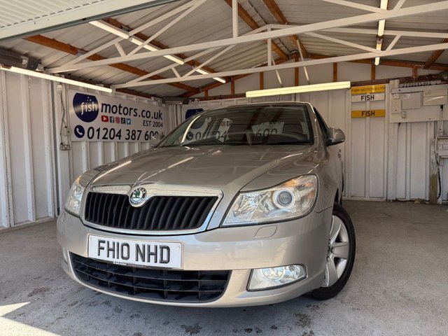 View our Skoda Octavia 2.0 TDI Elegance Hatchback 5dr Diesel DSG Euro 5 (140 ps)+2 KEYS+HISTORY+MEDIA+ALLYS+CLIMATE CONTROL+RARE DIESEL AUTOMATIC+
