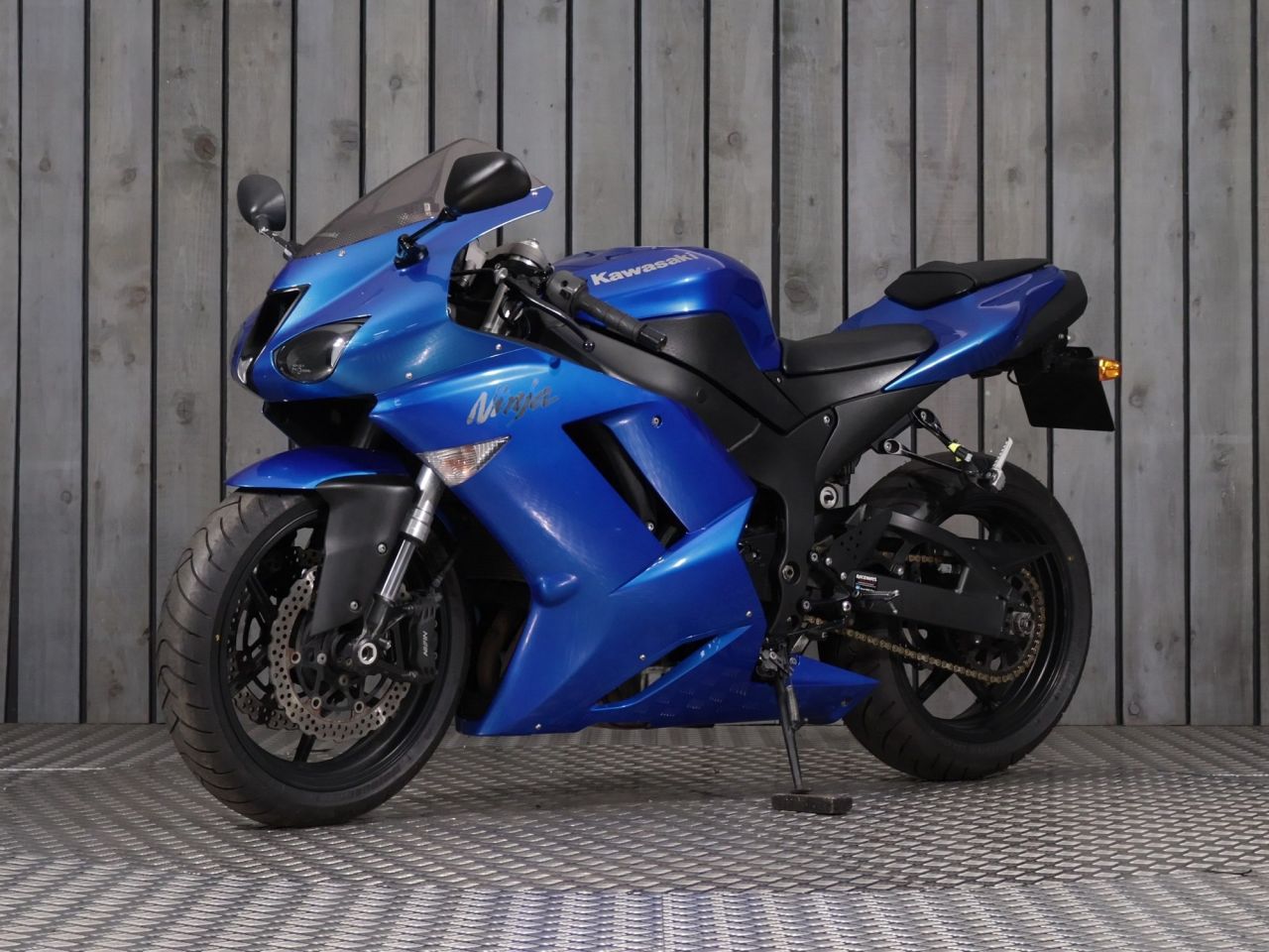 公式写真 2009 Kawasaki ZX-6R First Ride Review- Kawasaki Ninja ZX-6R
