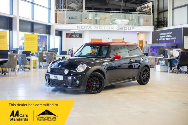 2011 MINI Hatch 1.6L John Cooper Works 3dr