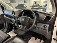 USED 2020 70 VAUXHALL VIVARO 1.5 Turbo D 2900 Dynamic Panel Van 6dr Diesel Manual L2 H1 Euro 6 (s/s) (100 ps) UK DELIVERY FLAT FEE &pound;175 (SUBJECT TO DEAL) *OVER 100 IMAGES ON OUR WEBSITE*BESPOKE FINANCE ARRANGED*PART EXCHANGE WELCOME*ALL VEHICLES HPI CLEAR