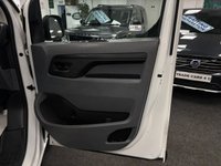 USED 2020 70 VAUXHALL VIVARO 1.5 Turbo D 2900 Dynamic Panel Van 6dr Diesel Manual L2 H1 Euro 6 (s/s) (100 ps) UK DELIVERY FLAT FEE &pound;175 (SUBJECT TO DEAL) *OVER 100 IMAGES ON OUR WEBSITE*BESPOKE FINANCE ARRANGED*PART EXCHANGE WELCOME*ALL VEHICLES HPI CLEAR