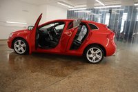 USED 2018 68 VOLVO V40 1.5 T3 GPF R-Design Nav Plus Hatchback 5dr Petrol Auto Euro 6 (s/s) (152 ps) Panoramic sunroof  adaptive cruise control heated seats satellite navigation sports polished alloys
