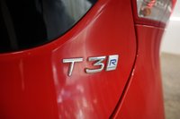 USED 2018 68 VOLVO V40 1.5 T3 GPF R-Design Nav Plus Hatchback 5dr Petrol Auto Euro 6 (s/s) (152 ps) Panoramic sunroof  adaptive cruise control heated seats satellite navigation sports polished alloys