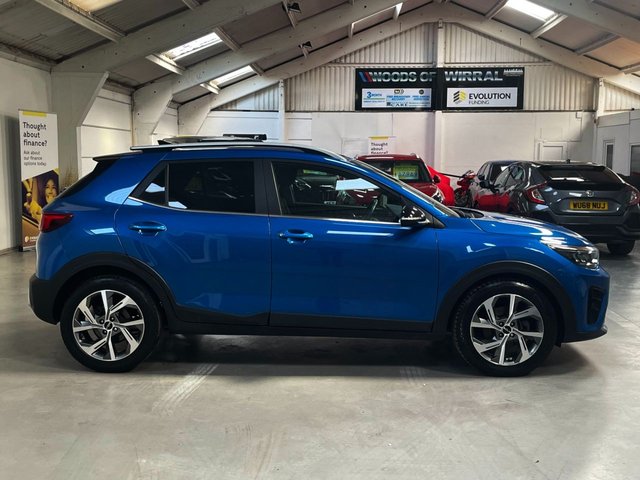 View our KIA STONIC
