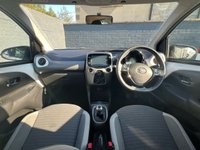 USED 2020 20 TOYOTA AYGO 1.0 VVT-i x-play Hatchback 5dr Petrol x-shift Euro 6 (71 ps) Apple CarPlay & Android Auto, Climate control A/C, Bluetooth connectivity for calls and music, Voice control, USB and AUX input, Paddleshift gears, Keyless entry, Rear sensors DAB radio, LED daytime running lights, Rear parking camera, 15" Wheels