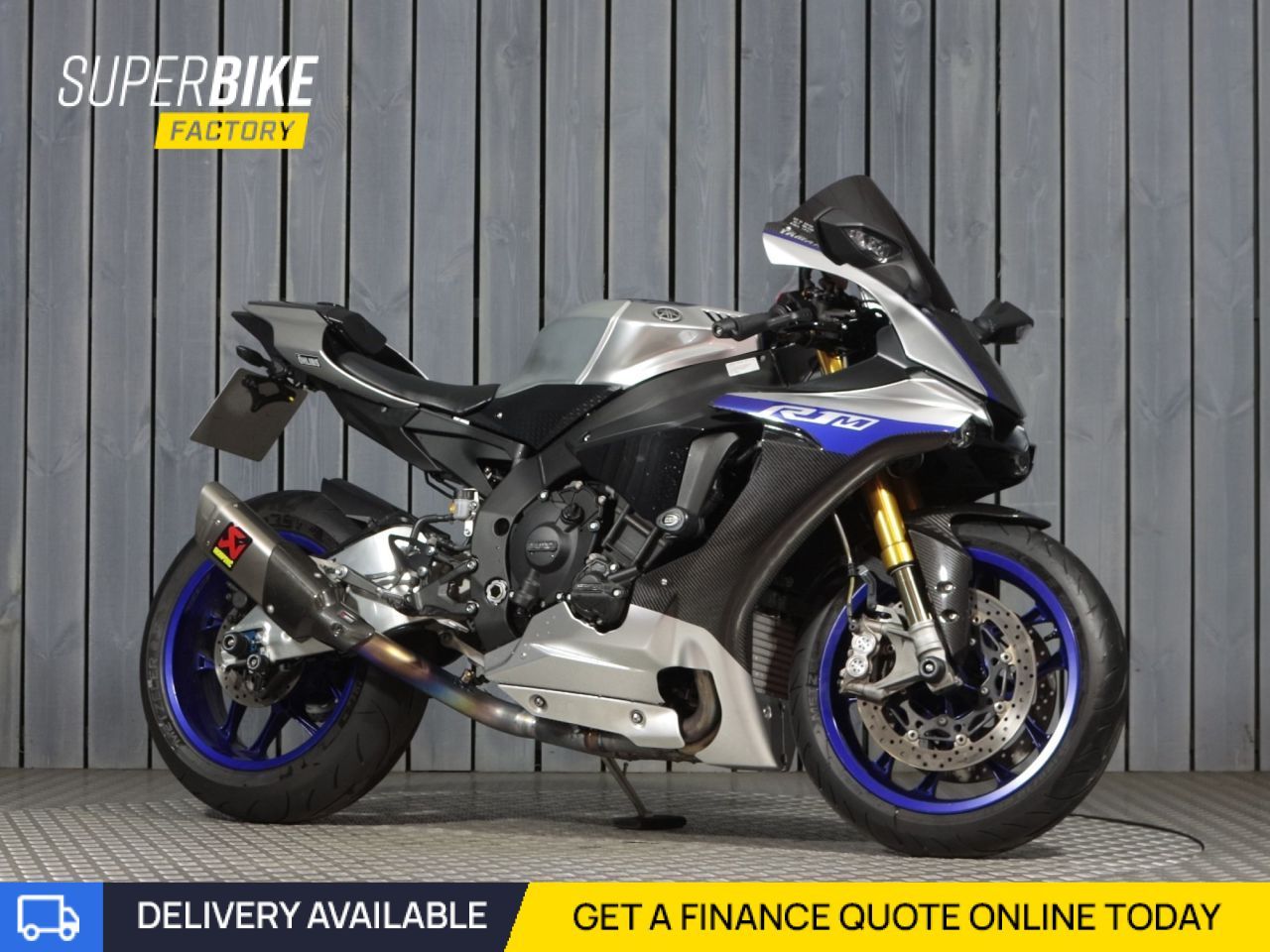 2017 YAMAHA R1M - 3893 miles | Superbike Factory