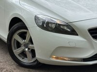 USED 2015 15 VOLVO V40 2.0 D2 ES Hatchback 5dr Diesel Manual Euro 6 (s/s) (120 ps) 