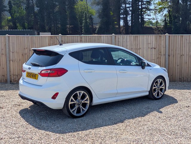 2019 FORD FIESTA - Photo 5