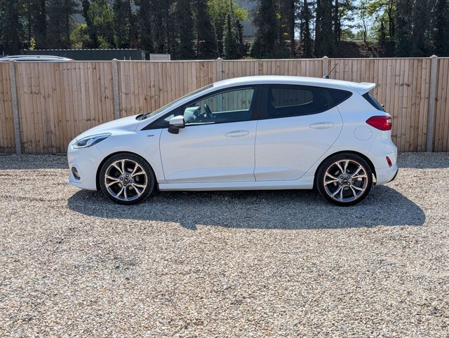 2019 FORD FIESTA - Photo 2