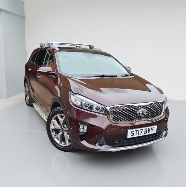 View our KIA SORENTO