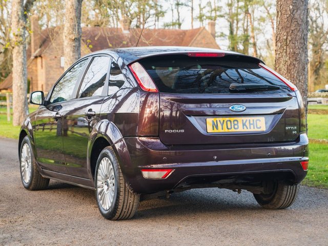 2008 FORD FOCUS 1.6 Style Hatchback 5dr Petrol Manual (159 g/km, 99 bhp) - Photo 10