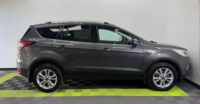 2017 FORD KUGA - Photo 8