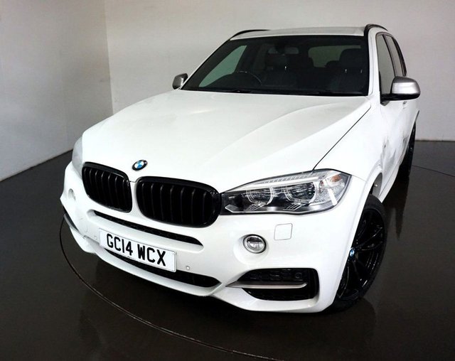 2014 14 BMW X5 3.0 M50d SUV 5dr Diesel Auto xDrive Euro 6 (s/s) (381 ps)GLOSS BLACK ALLOY WHEELS-MAGNIFICENT EXAMPLE-ALPINE WHITE WITH HEATED BLACK DAKOTA LEATHER-XENON HEADLIGHTS-REVERSE CAMERA-DUAL CLIMATE CONTROL-CRUISE CONTROL-DAB RADIO-SATNAV-BLUETOOTH-LED FOGLIGHTS-TOP SPECIFICATION