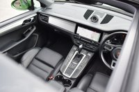 USED 2018 68 PORSCHE MACAN 2.0T SUV 5dr Petrol PDK 4WD Euro 6 (s/s) (245 ps) PAN ROOF / BOSE / CHRONO / FSH