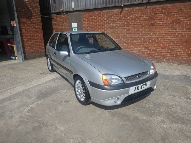 2001 A Ford Fiesta 1.6 16v Zetec S Hatchback 3dr Petrol Manual (171 g/km, 101 bhp)