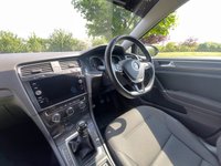 USED 2017 17 VOLKSWAGEN GOLF 1.6 TDI BlueMotion Tech SE Nav Hatchback 5dr Diesel Manual Euro 6 (s/s) (115 ps) 