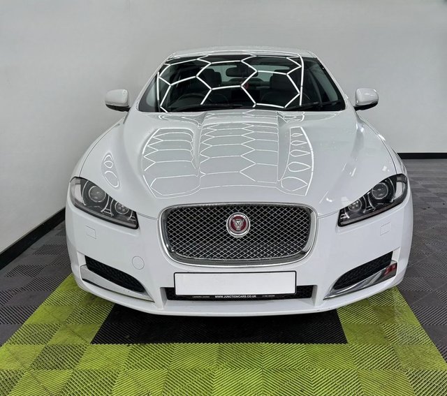 2014 JAGUAR XF - Photo 4