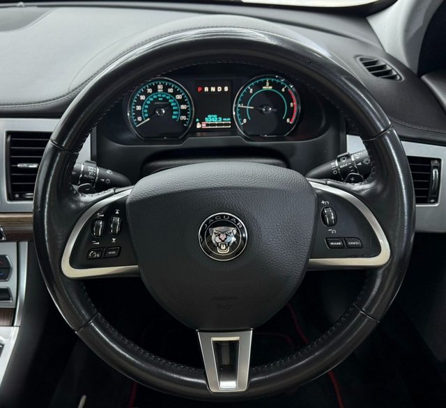 2014 JAGUAR XF - Photo 10