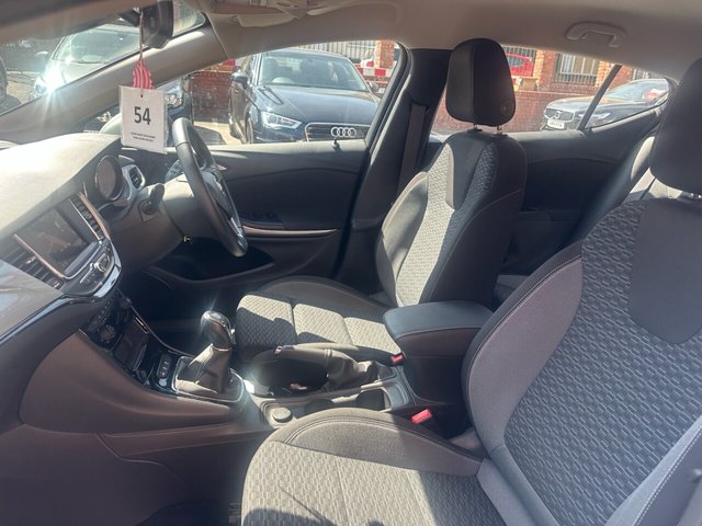 2020 Vauxhall Astra 1.2L SRI 5dr - Photo 6