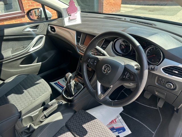 2020 Vauxhall Astra 1.2L SRI 5dr - Photo 5