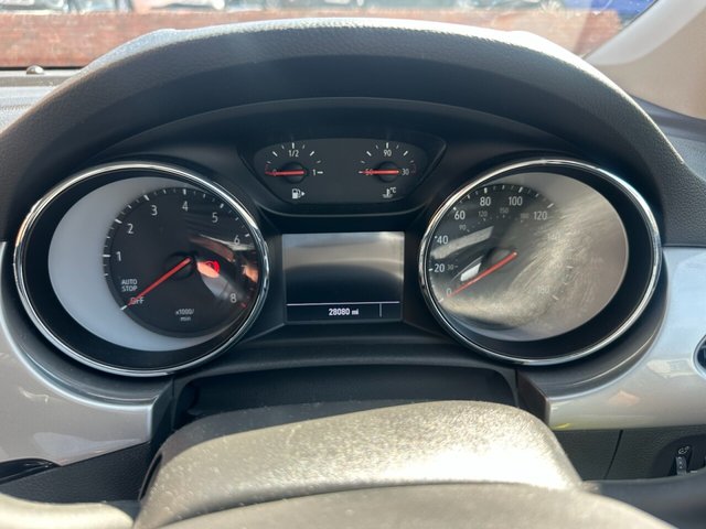 2020 Vauxhall Astra 1.2L SRI 5dr - Photo 9