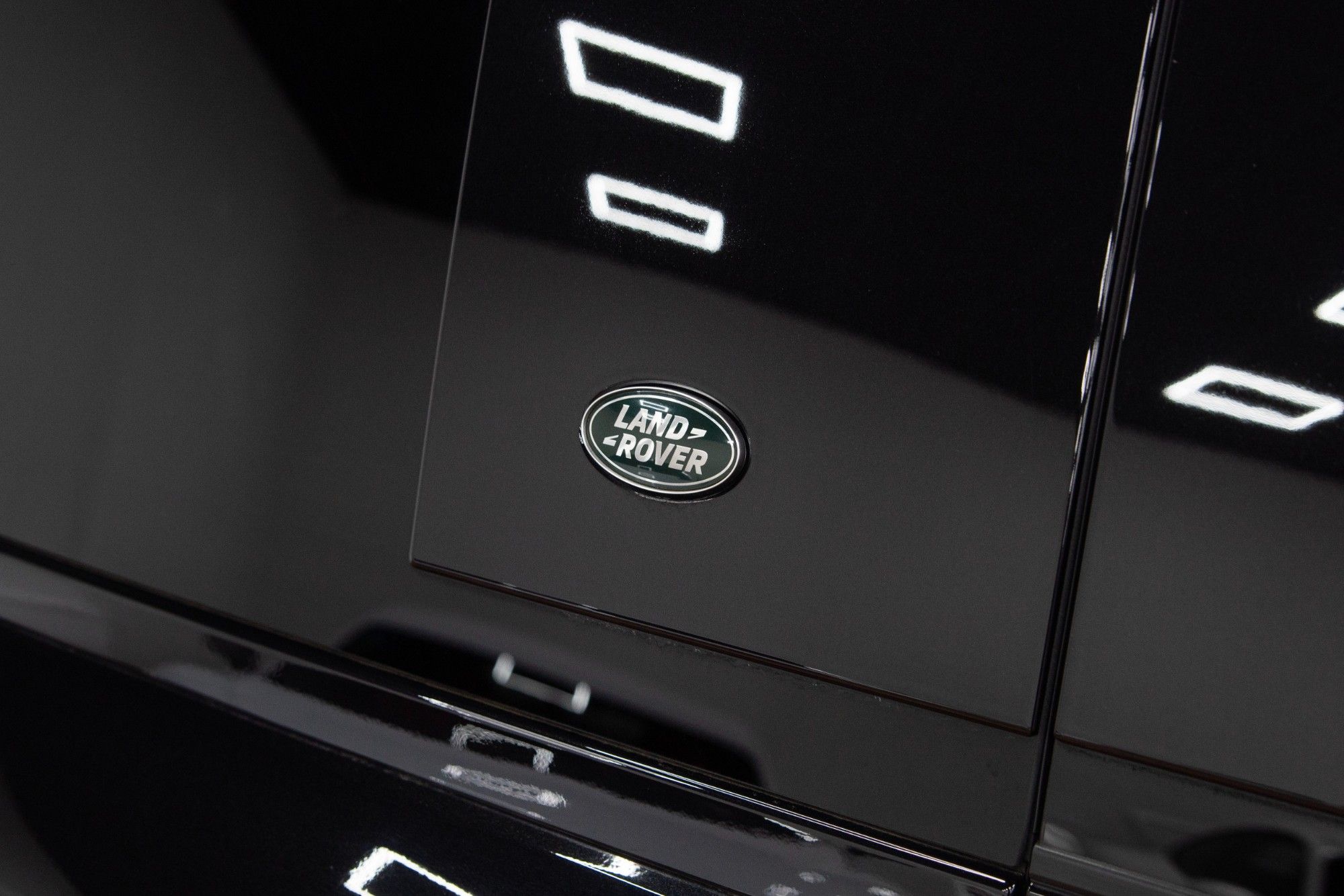 USED 2023 72 LAND ROVER DEFENDER 3.0 D300 MHEV X-Dynamic HSE SUV